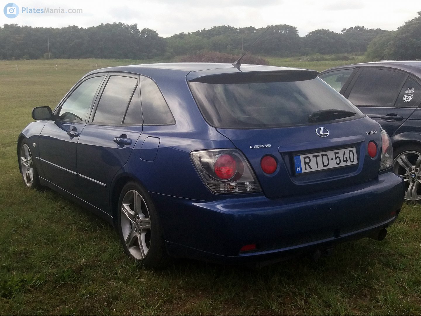 RTD-540, Lexus IS 1st gen SportCross Wagon (XE10), 2001–2005