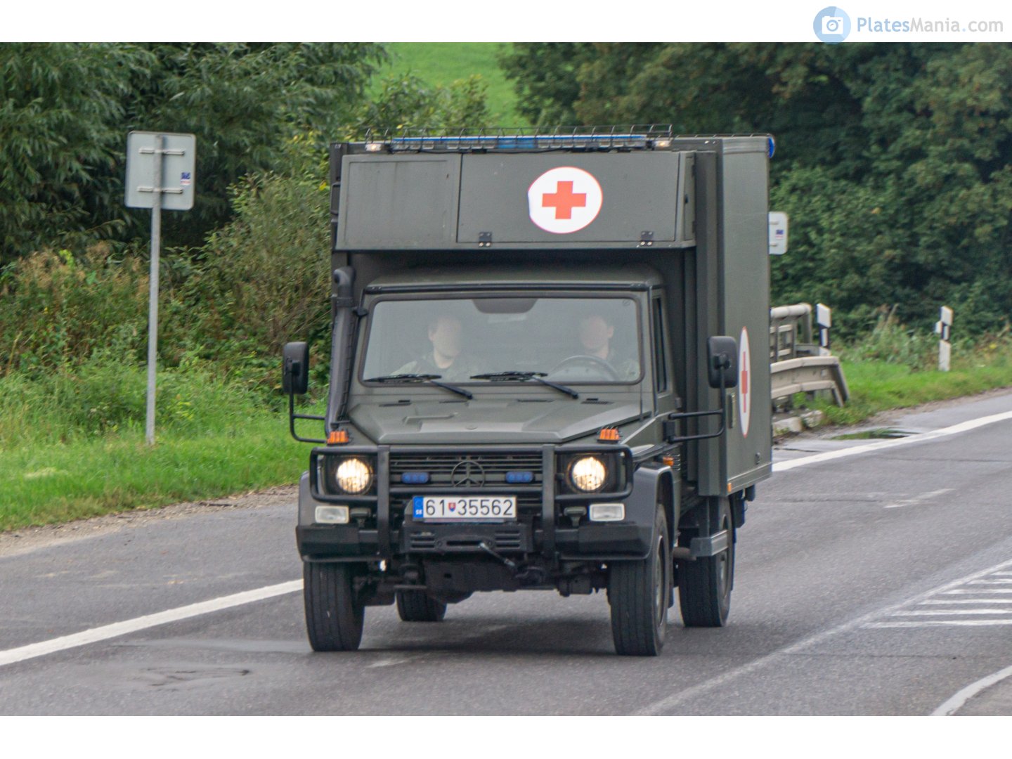 61-35562, Mercedes-Benz G-Klasse Wolf 4×4 Chassis (W460/W461/W462; Military-spec), 1979–