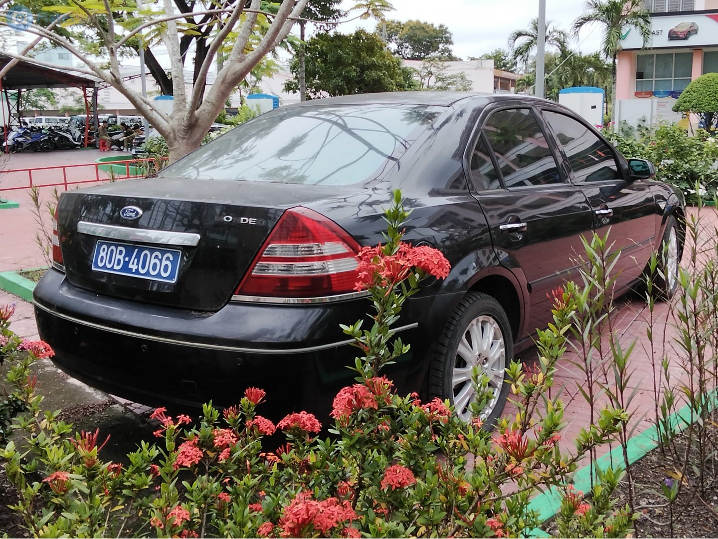80B-4066, Ford Mondeo 2nd gen (Metrostar) Sedan (CD132; CN- and TW-market), 2001–2007 (–2009 for CN-market)