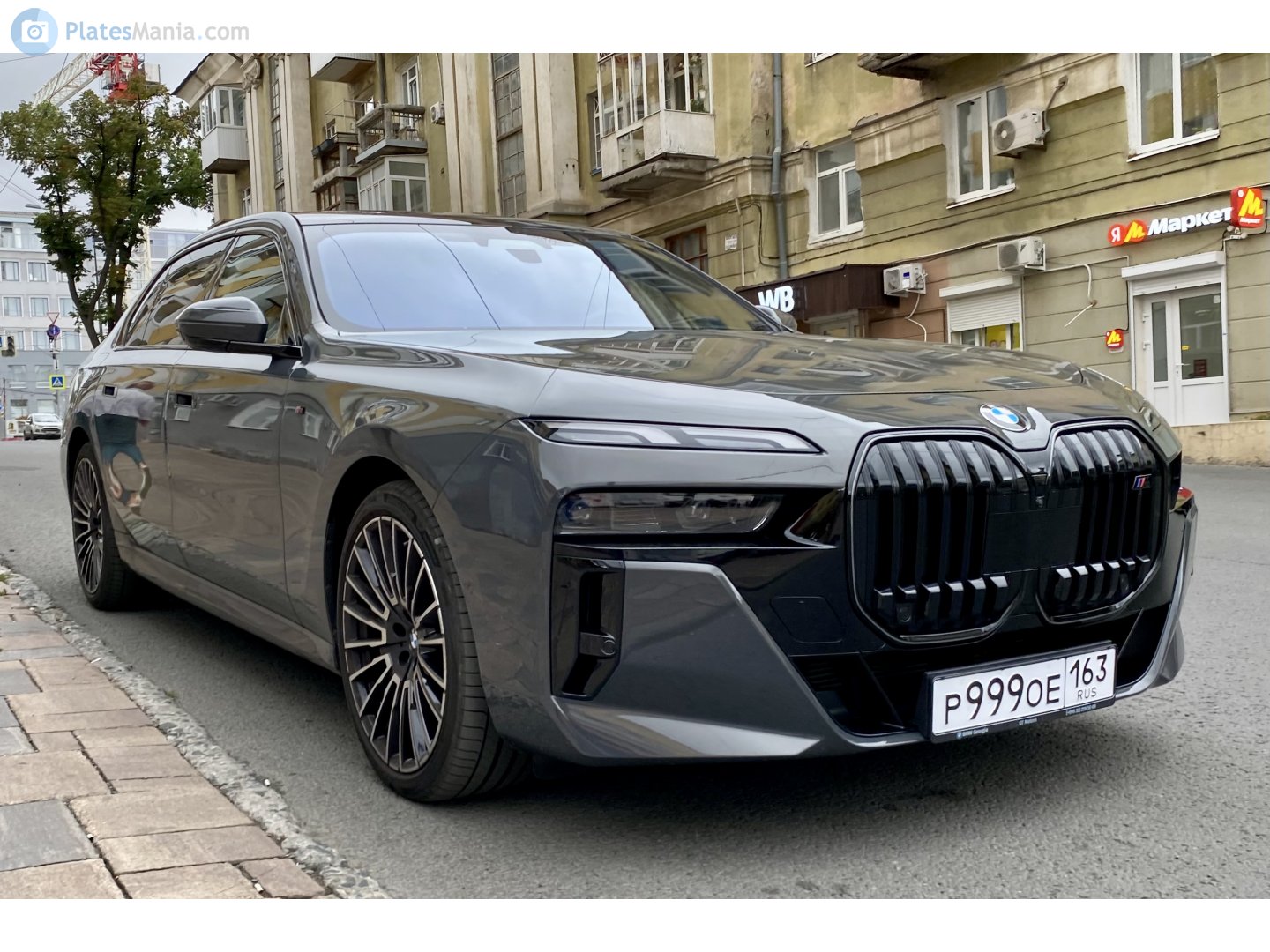 р 999 ое 163, BMW 7 Series 7th gen (G70), 2022–