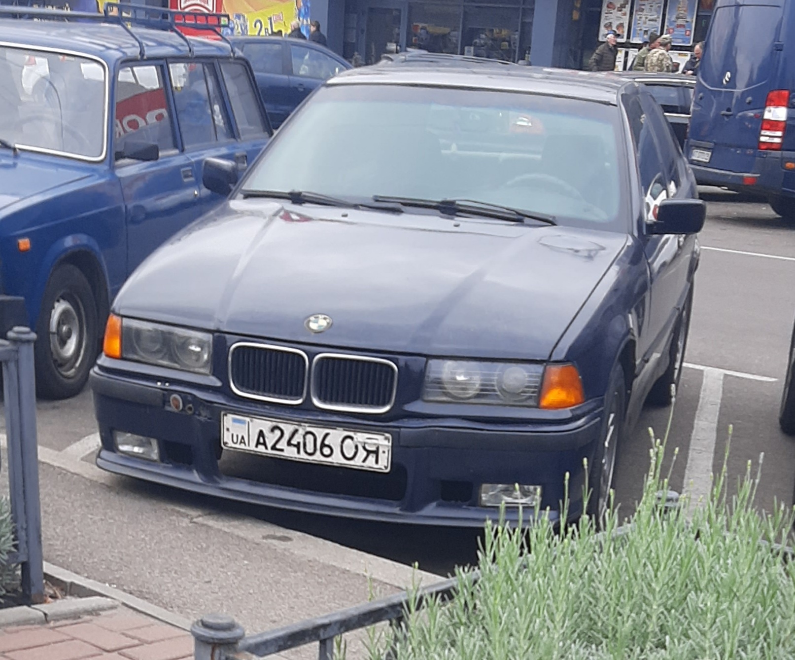 а 2406 ОЯ, BMW 3 Series 3rd gen Sedan (E36), 1990–1998
