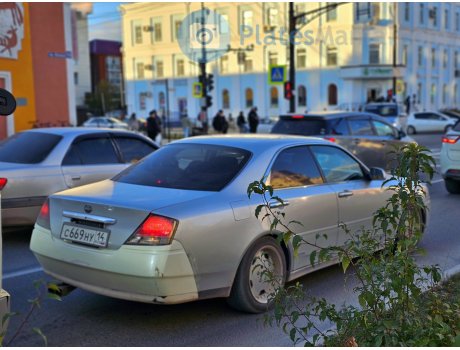 с669ну14, Nissan Gloria