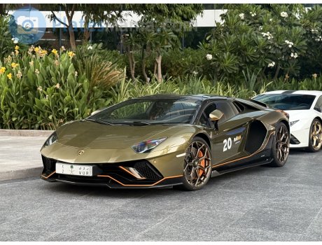 ‎٢‎ ‎ر و ى‎ / 2 VUR, Lamborghini Aventador