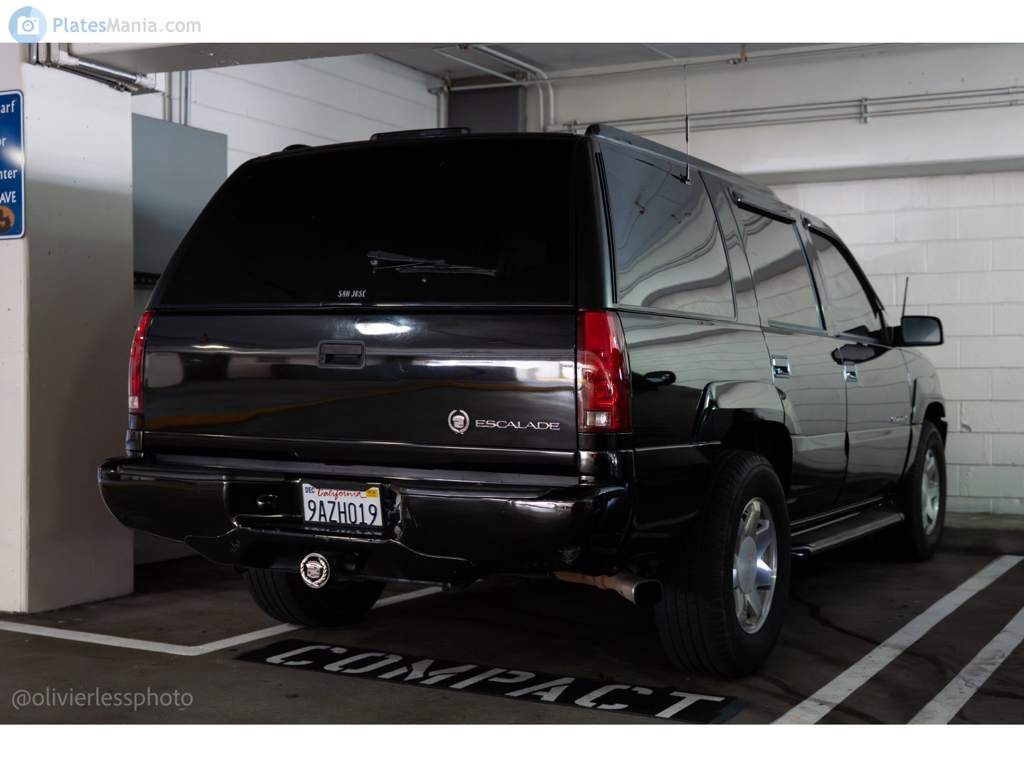 9AZH019, Cadillac Escalade 1st gen (GMT435), 1998–2000