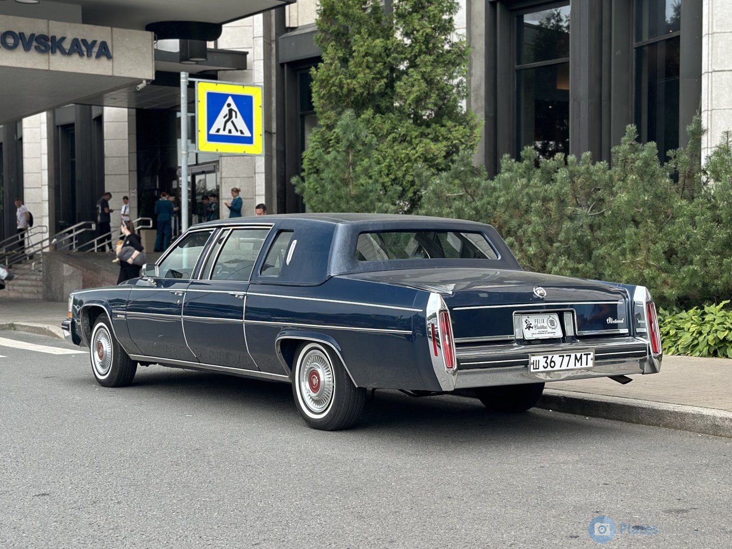 ш 3677 МТ, Cadillac Fleetwood Limousine (33; D-body), 1976–1986