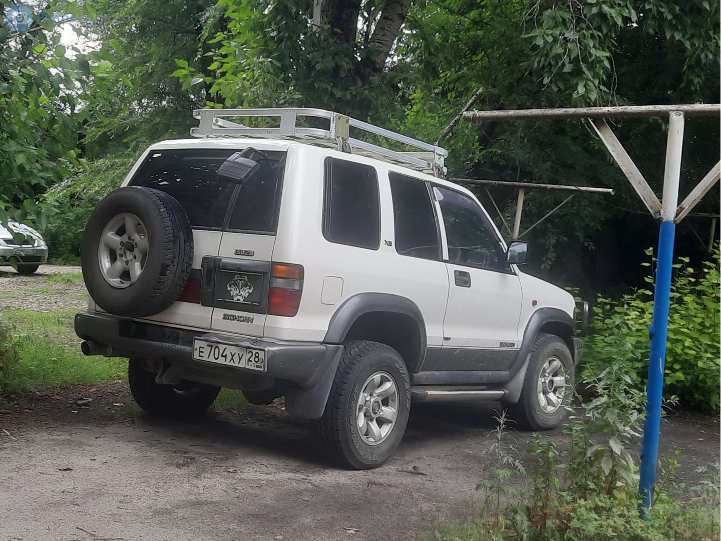 е 704 ху 28, Isuzu Bighorn 2nd gen 3-door SUV (UBS25), 1991–1998