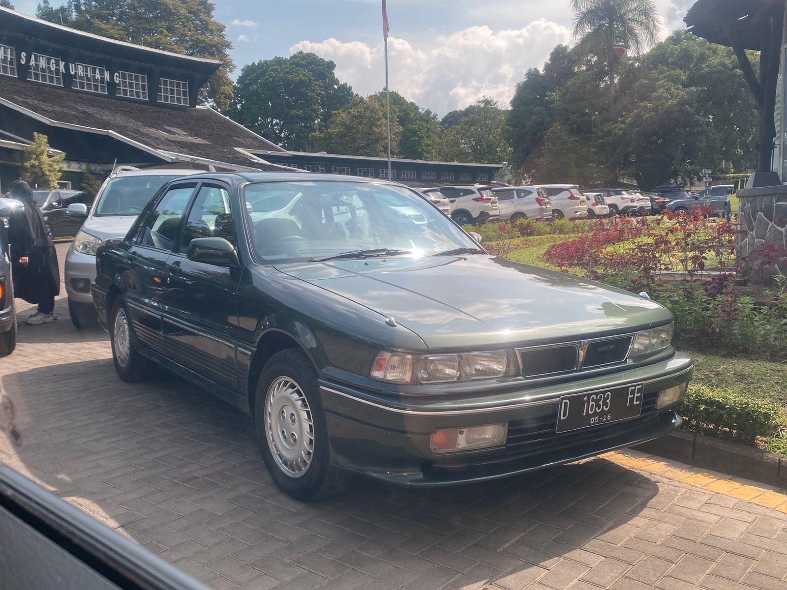 D 1633 FE, Mitsubishi Eterna 3rd gen Sedan (E30), 1988–1992