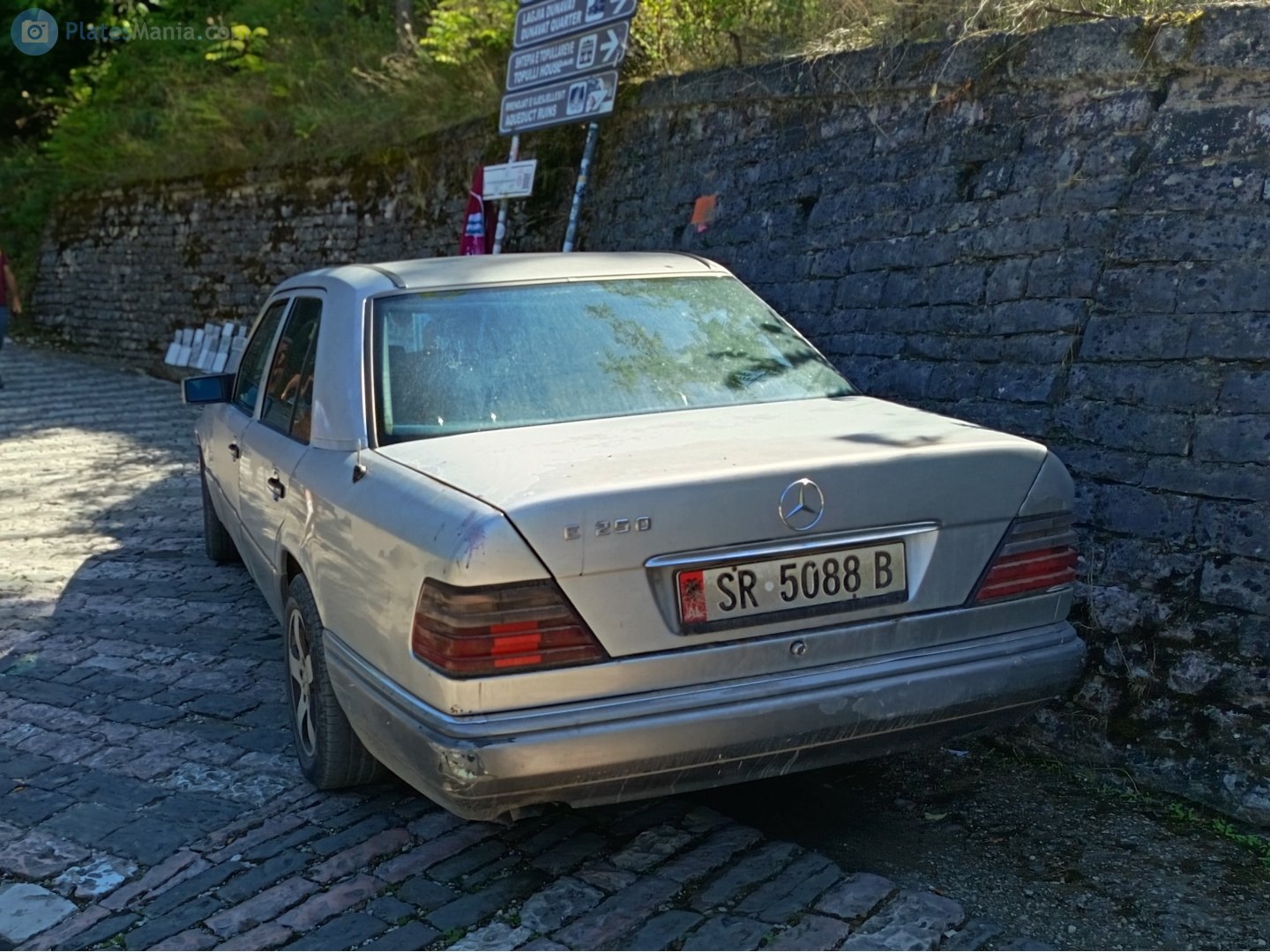 SR 5088 B, Mercedes-Benz E-Klasse 1st gen Sedan (W124), 1984­–1995