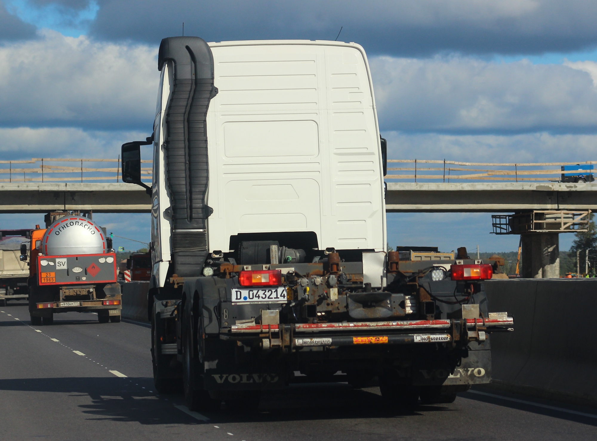 D 043214, Volvo FH 2nd gen, facelift, 2008–2012