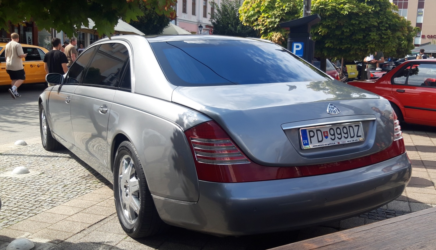PD-999DZ, Maybach 62 1st gen (V240), 2002–2012