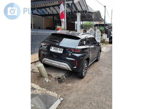 B 1880 RZW, Suzuki Fronx