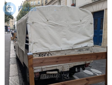 1595 QZ 02, Peugeot 404