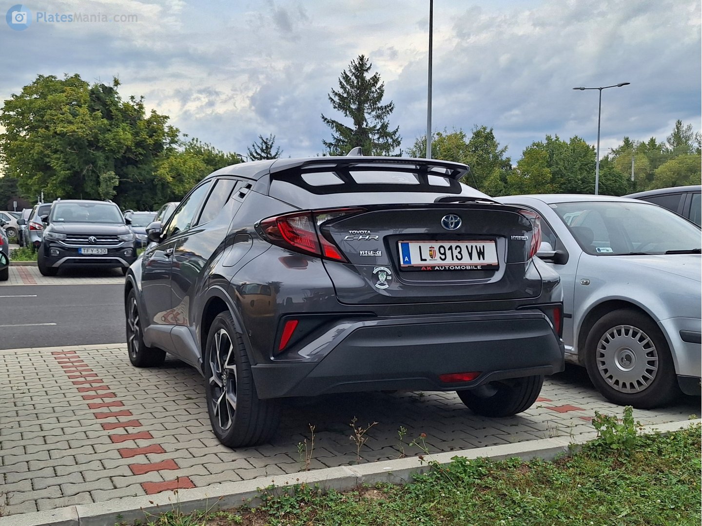 L 913 VW, Toyota C-HR 1st gen (AX10/AX50), 2016–2023