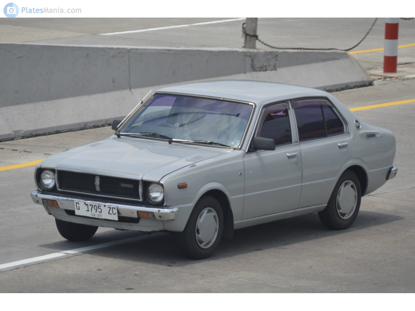 G 1795 ZC, Toyota Corolla 3rd gen 4-door Sedan (E30-E60), 1974–1979