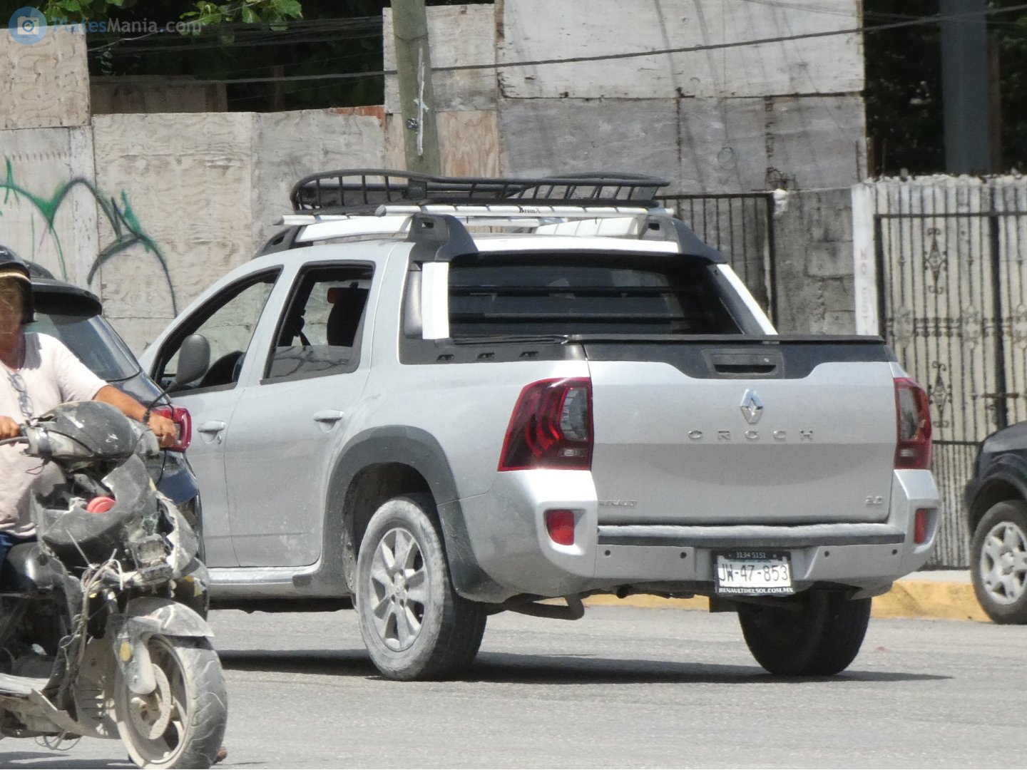 JW-47-853, Renault Oroch 1st gen Duster Oroch (U79), 2015–2022