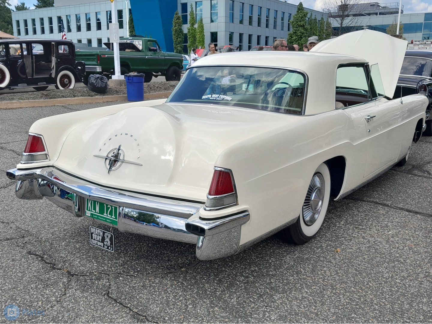 KLW 121, Lincoln Continental 2nd gen 1956/1957 Mark II 2-door Hardtop (60A), 1955–1957