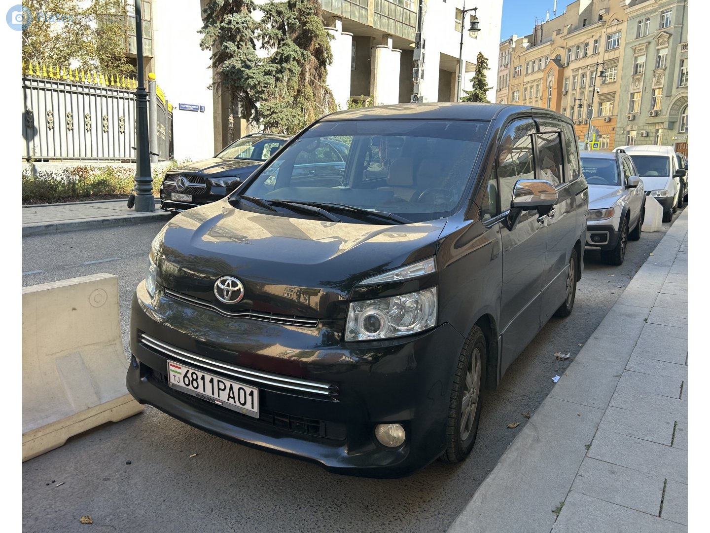 6811PA01, Toyota Voxy 2nd gen (R70), 2007–2014