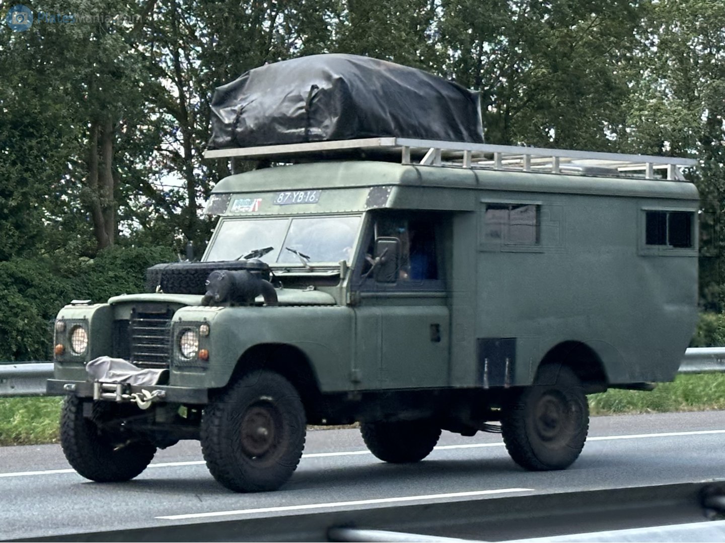 87-YB-16, Land Rover Series III 109'' Conversion/Chassis, 1971–1985