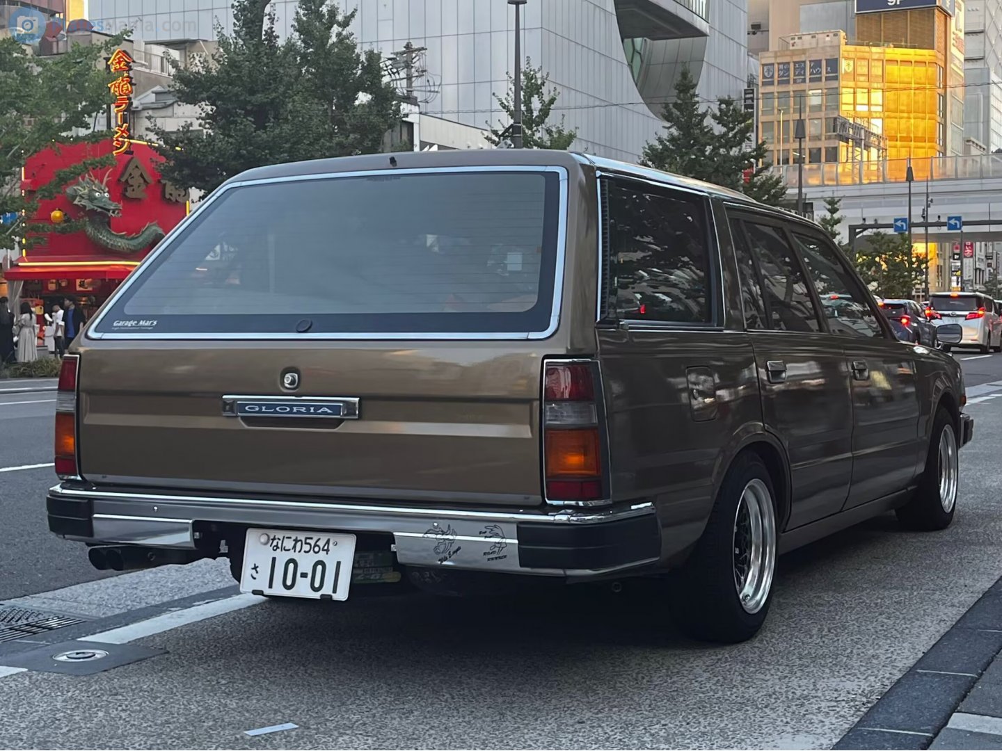なにわ 564 さ 1001, Nissan Gloria 7th gen Wagon (Y30), 1983–1999
