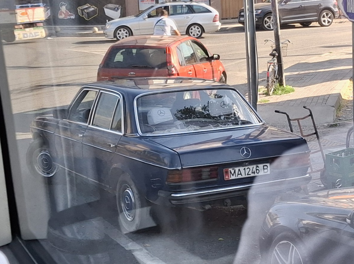 MA 1246 B, Mercedes-Benz E-Klasse 200–300 Sedan (W123), 1975­–1986