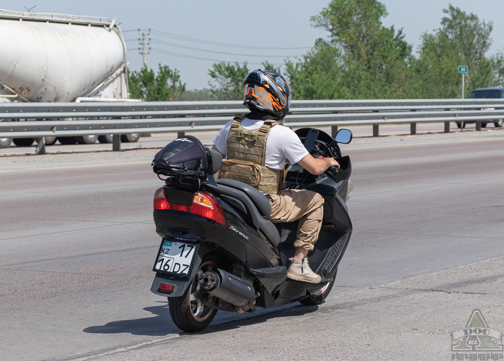 17 DZ 16, Suzuki Burgman / Skywave 2nd gen 400/250, 2003–2006