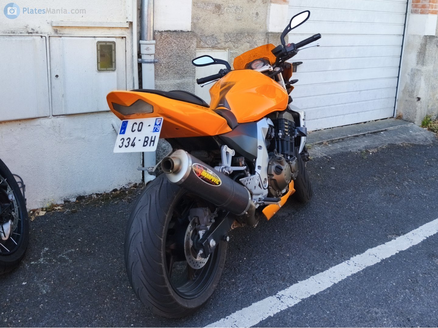 CQ-334-BH, Kawasaki Z750 1st gen ZR750-J1, 2004–2007