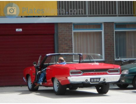 DL-20-06, Plymouth Satellite