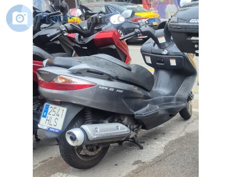 2541 HLS, Suzuki Burgman / Skywave