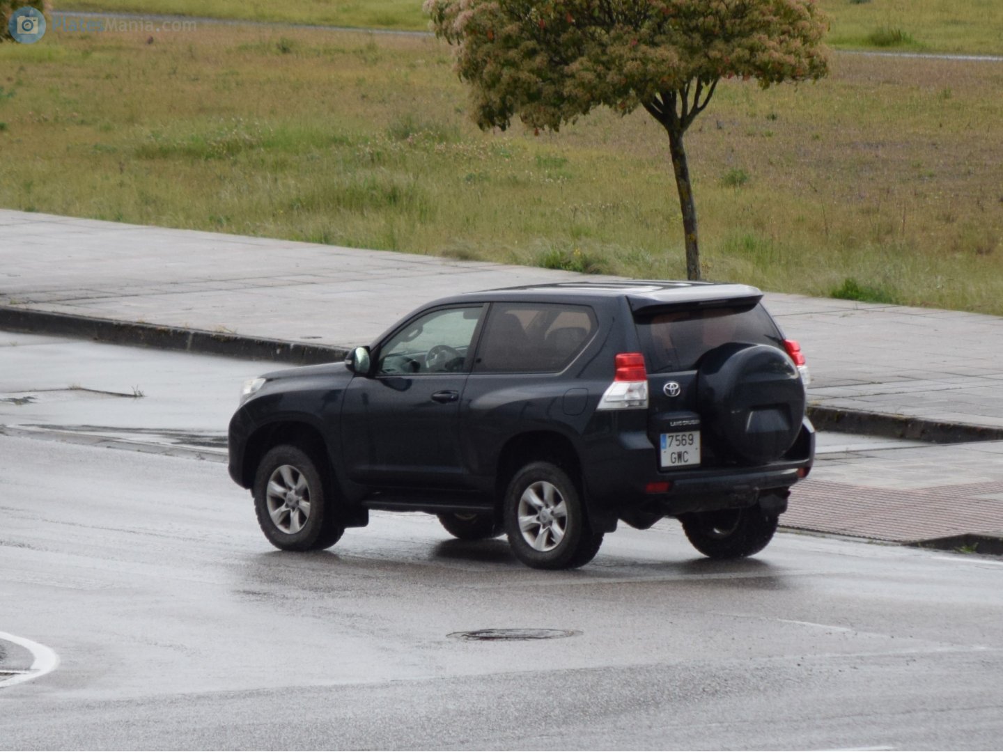 7569 GWC, Toyota Land Cruiser Prado 4th gen 3-door SUV (J155), 2009–2013