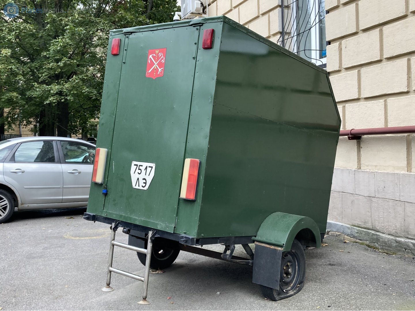 7517 ЛЭ, Kurganmashzavod (KMZ) 8136 