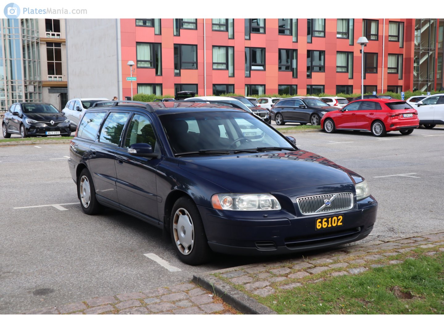 66102, Volvo V70 2nd gen (285), 2000–2007