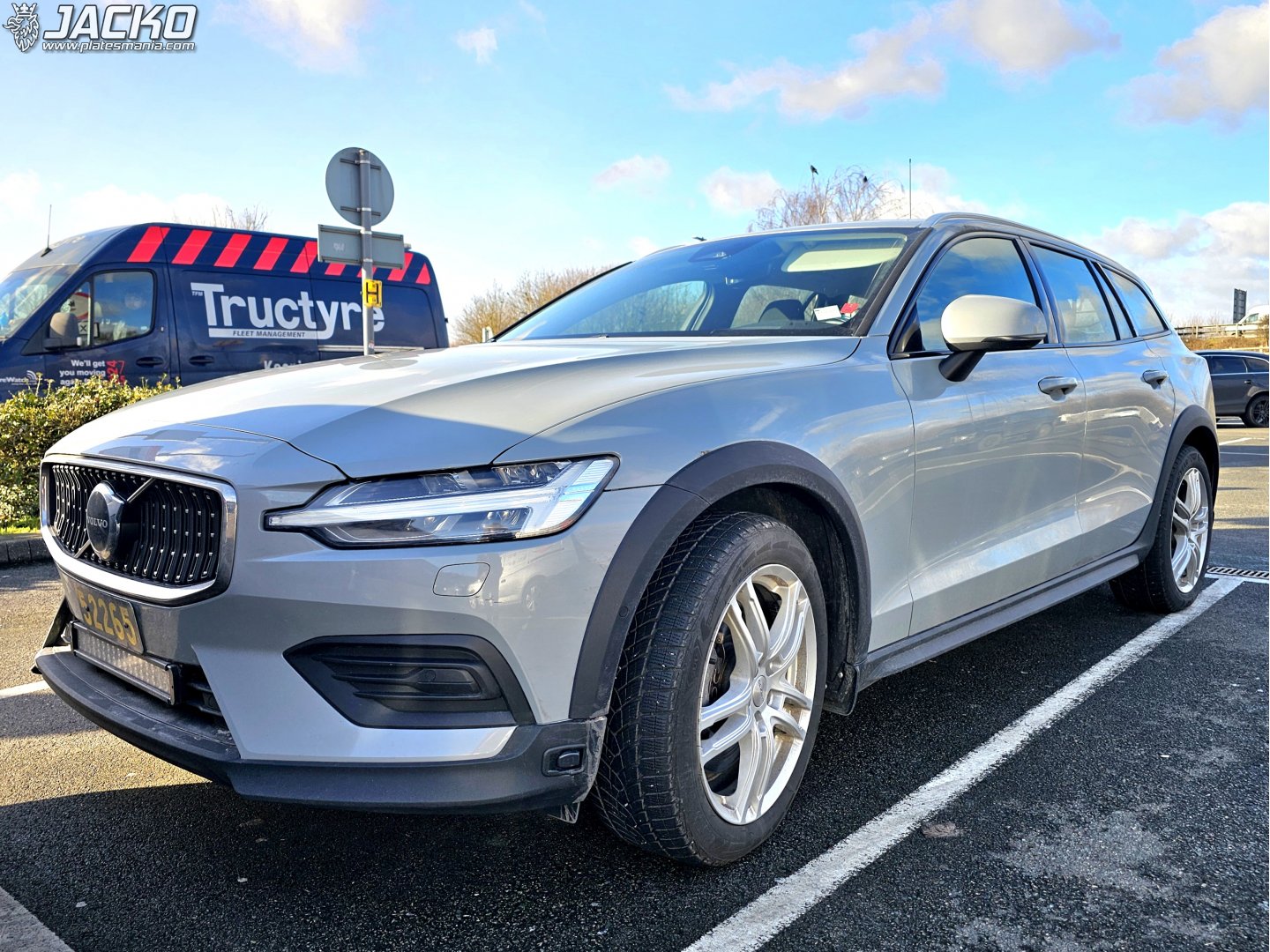 52265, Volvo V60 2nd gen Cross Country (225/257), 2018–