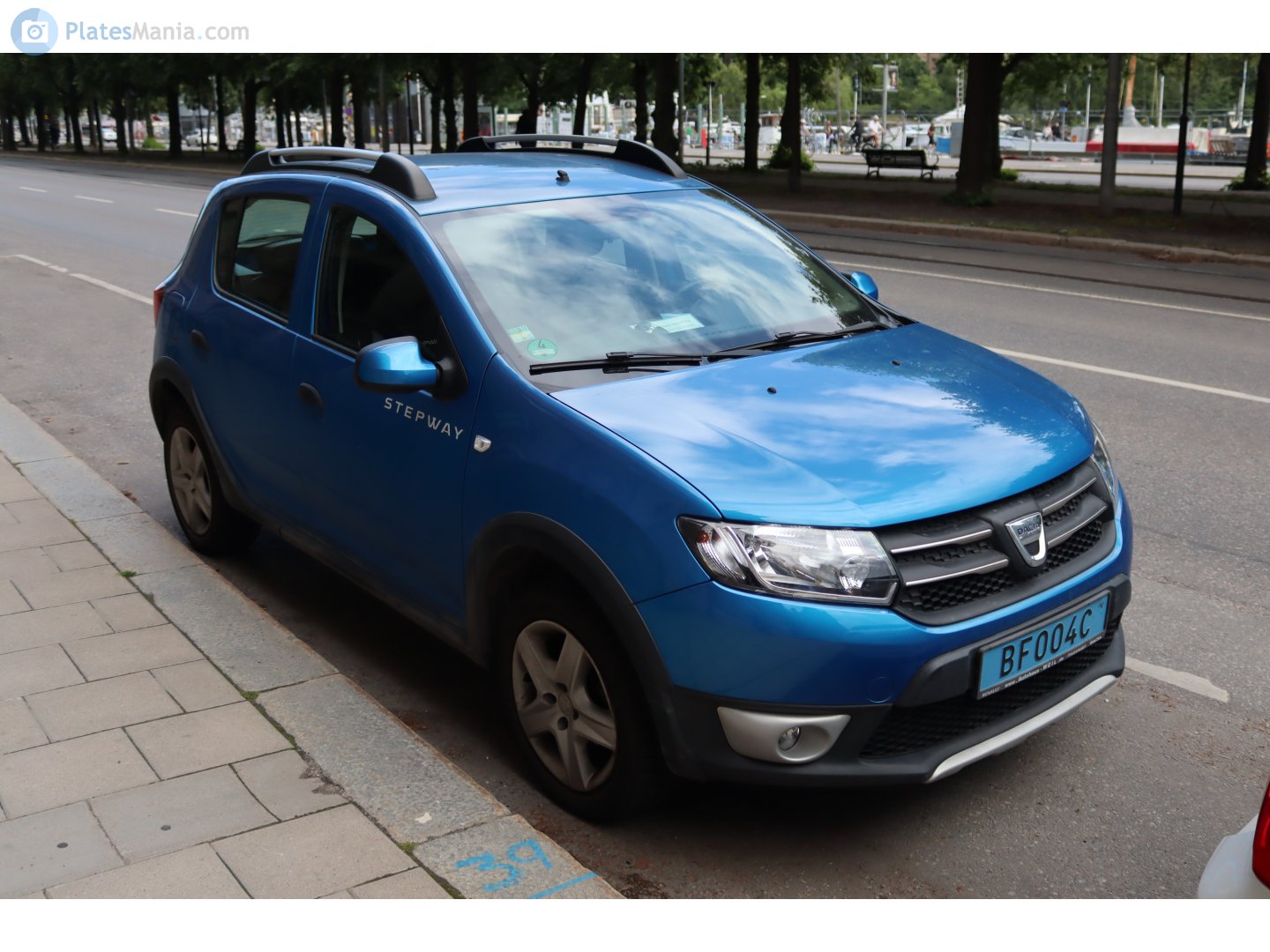 BF004C, Dacia Sandero 2nd gen Stepway (B52), facelift, 2016–2020