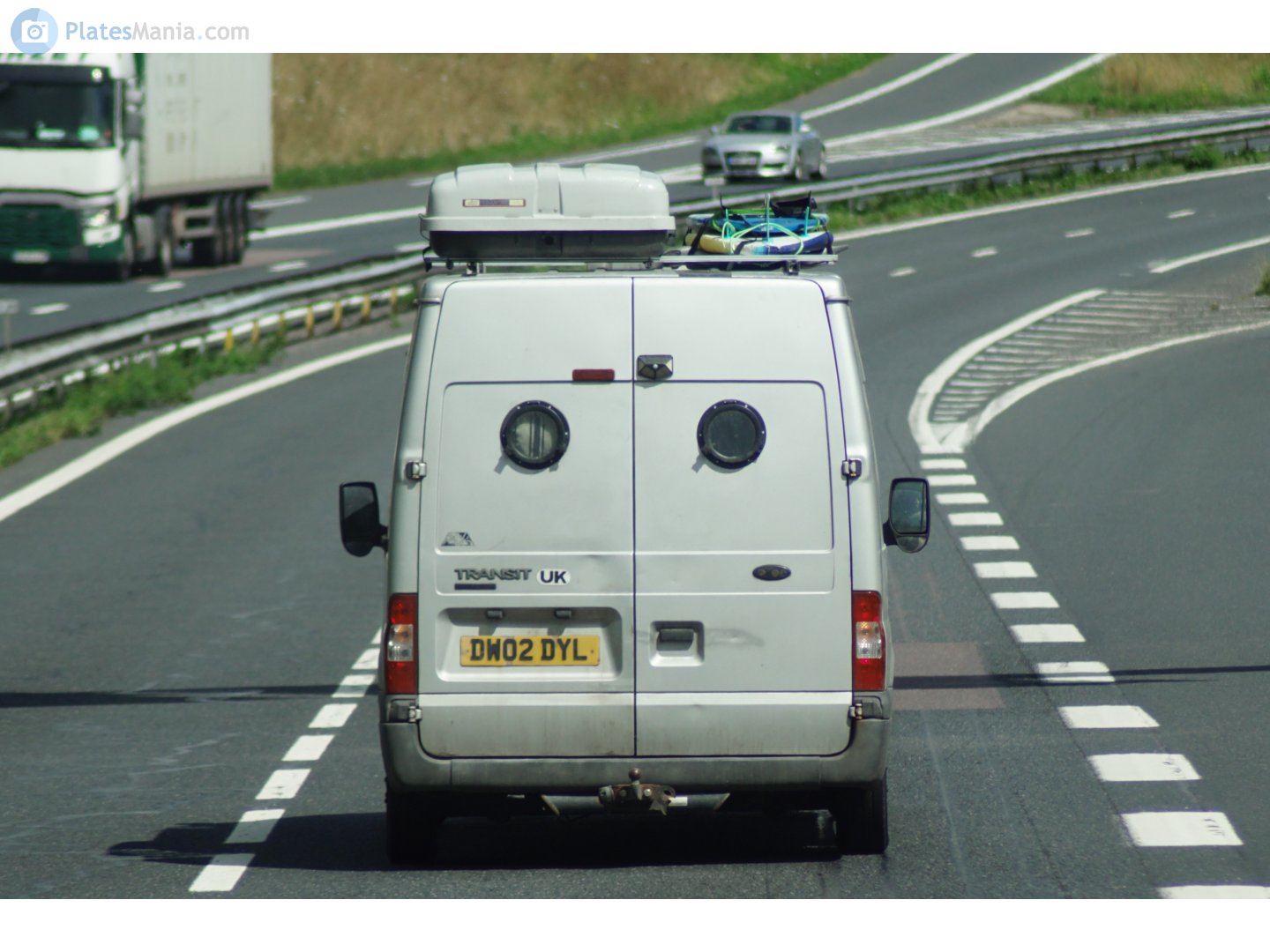 DW02DYL, Ford Transit 2nd gen Van, 1985–2003