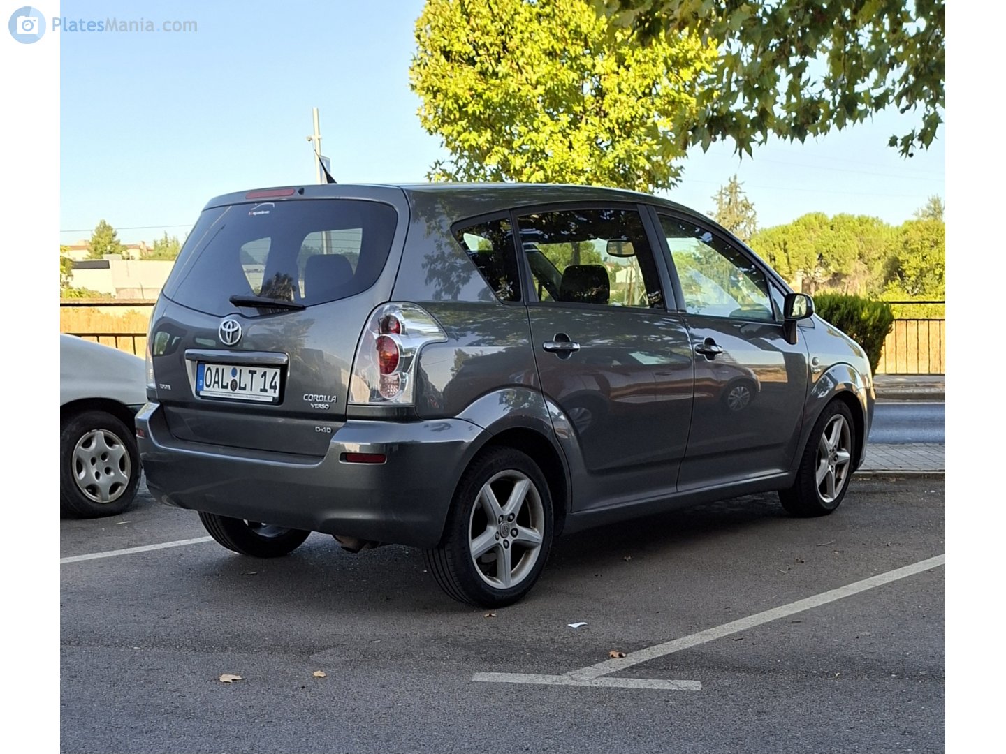 OAL LT 14, Toyota Corolla Verso 2nd gen (AR10), 2004–2009