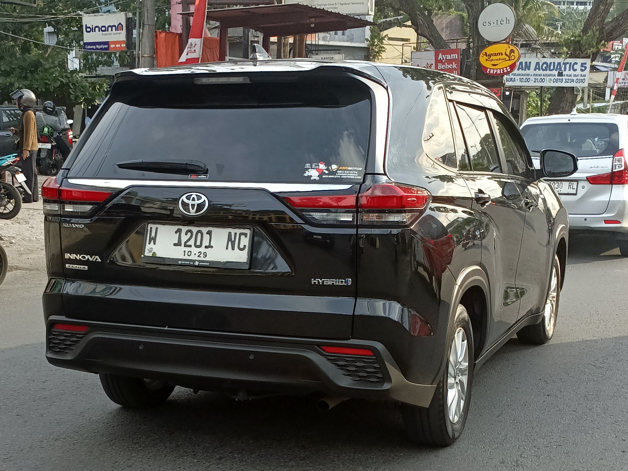 W 1201 NC, Toyota Innova 3rd gen HyCross/Kijang Innova Zenix (AG10), 2022–