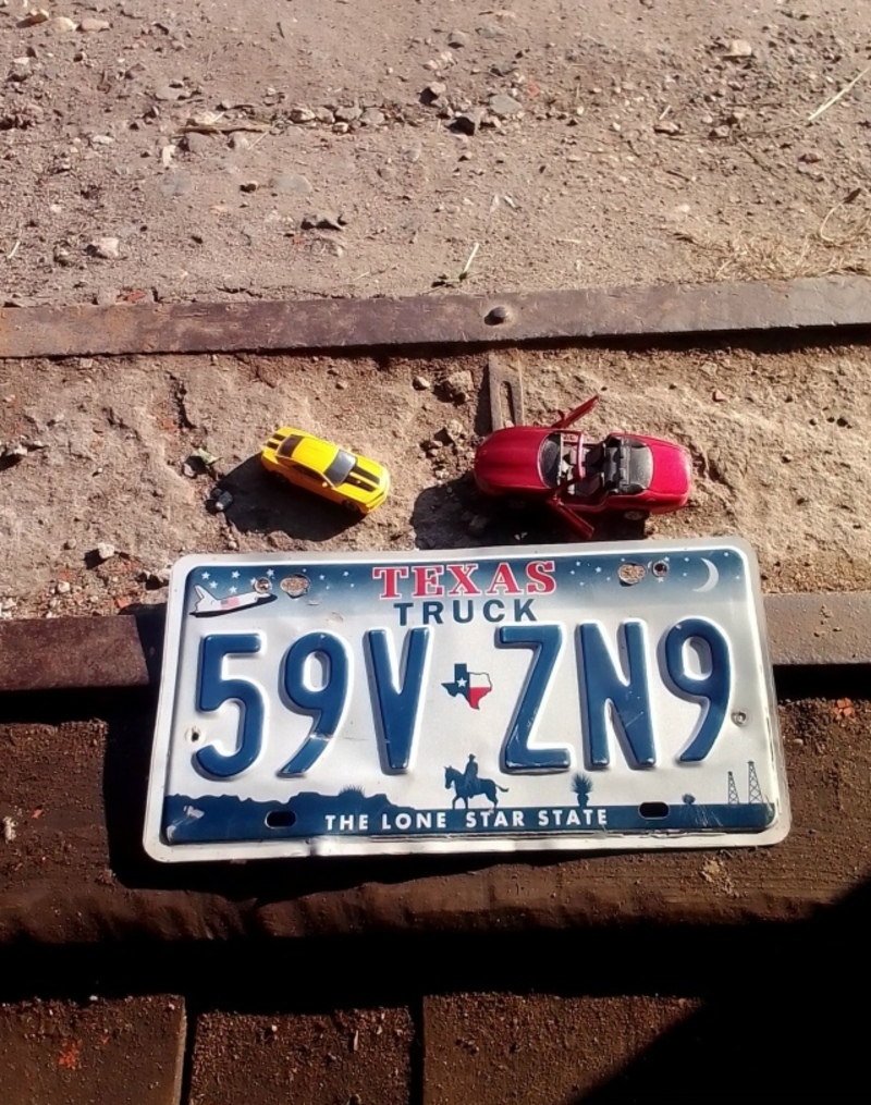 59V-ZN9, License plate without vehicle 