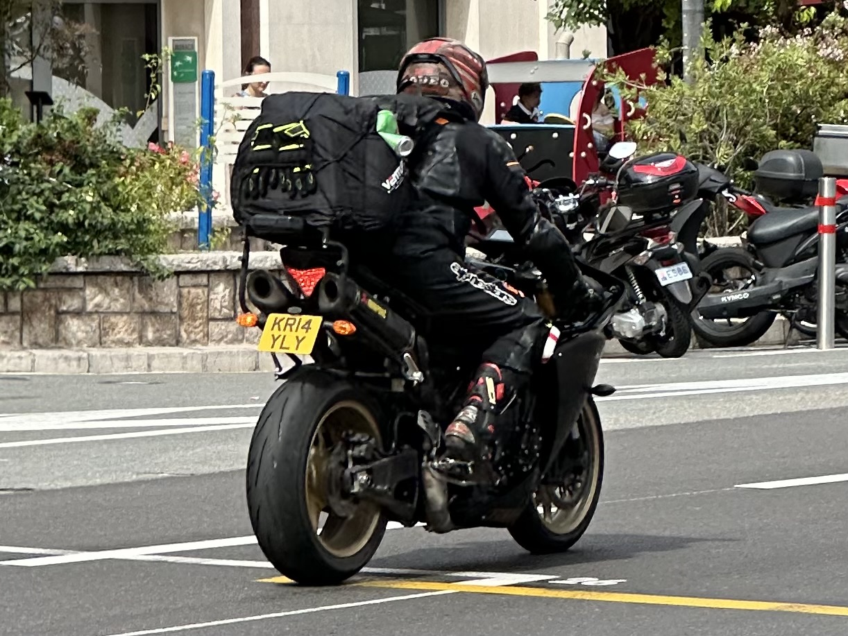 KR14YLY, Yamaha YZF 6th gen R1, 2009–2014