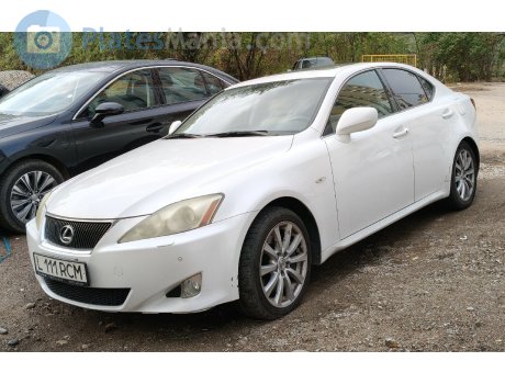 L 111 RCM, Lexus IS
