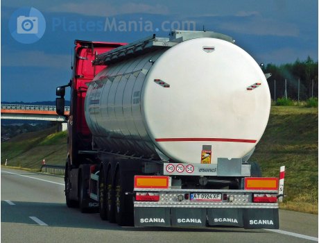 AT 0924 XF, Menci SL