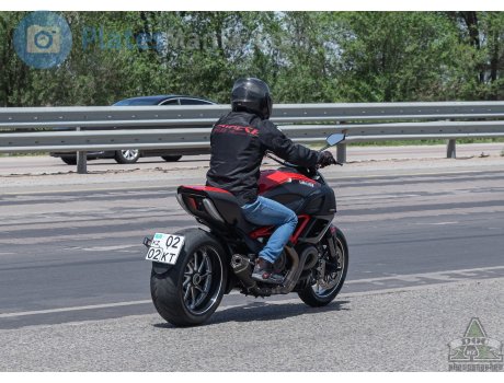 02 KT 02, Ducati Diavel