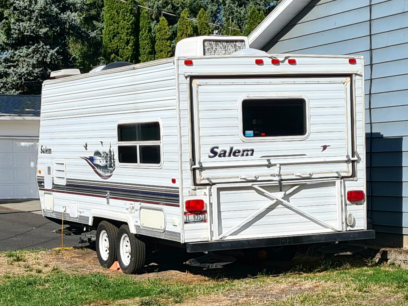 1L 9351R, Forest River Salem 