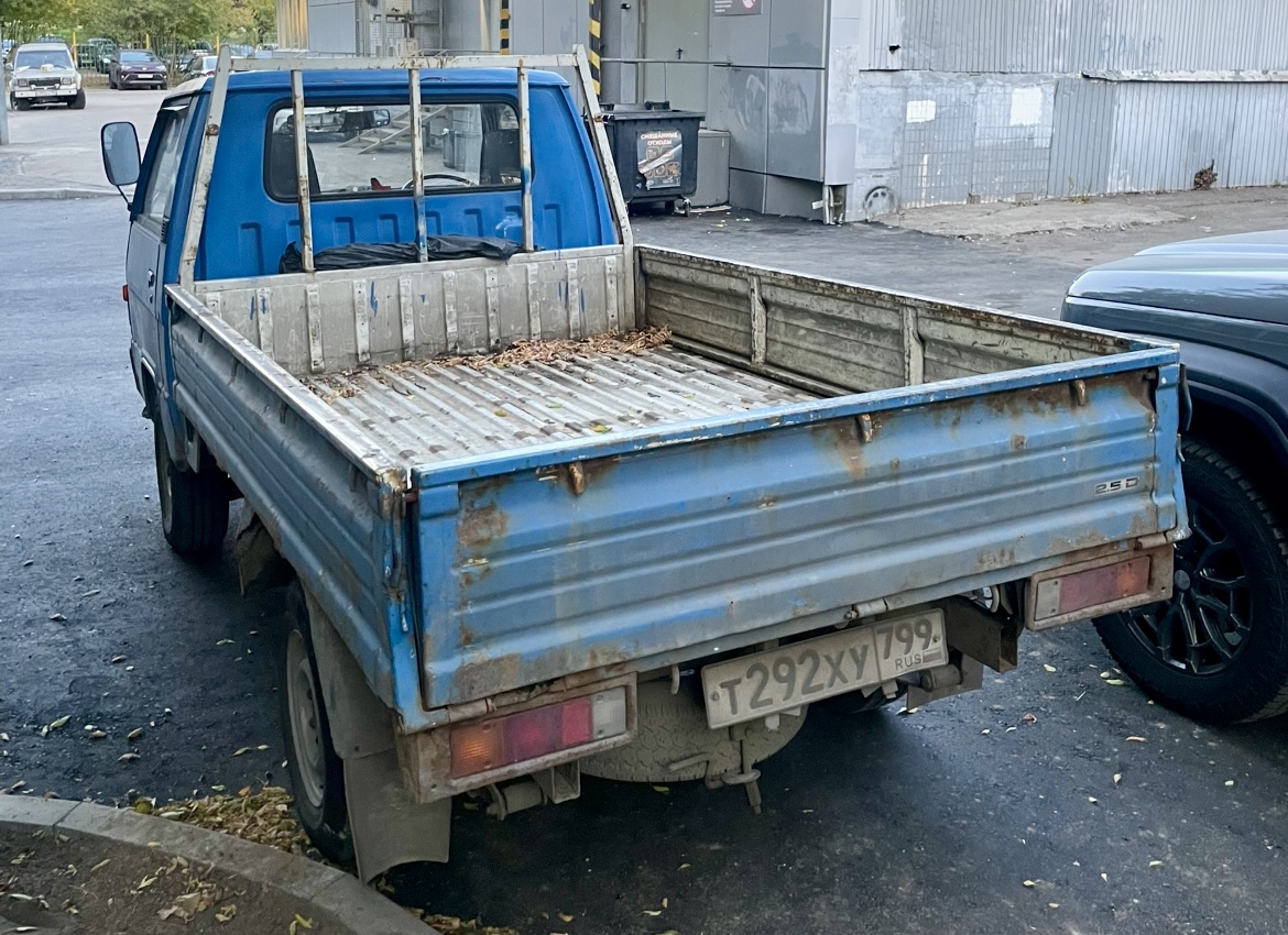 т 292 ху 799, Mitsubishi Delica 2nd gen Truck, 1979–1994