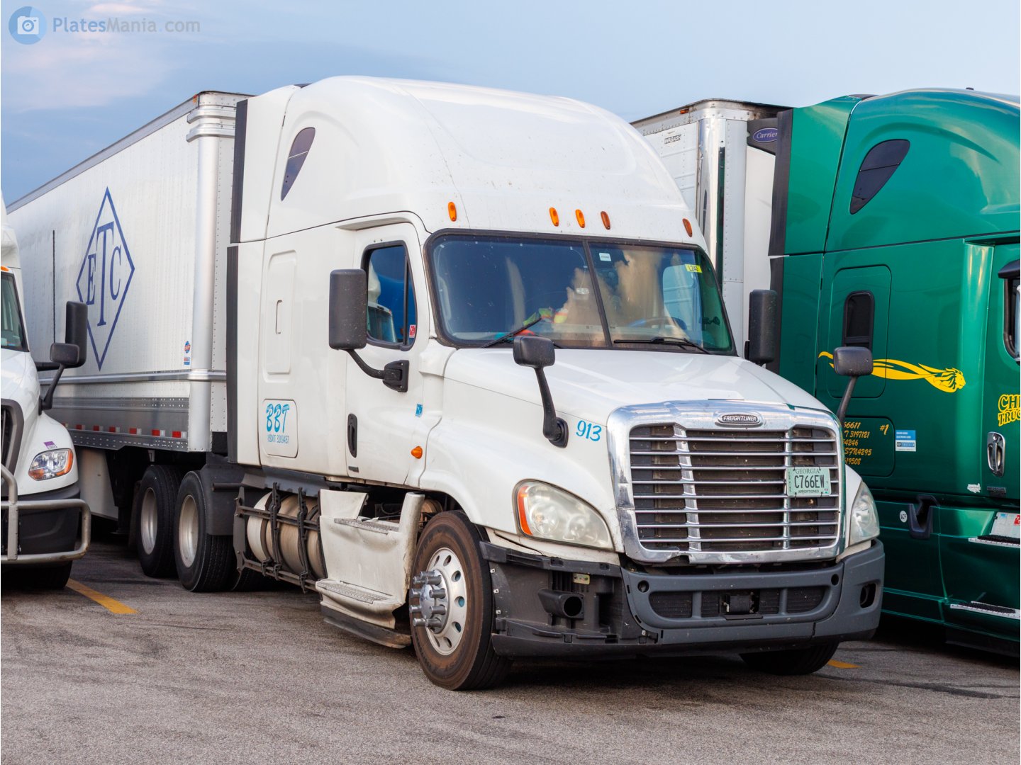 C766EW, Freightliner Cascadia 1st gen Cascadia (2007–2013) / 2nd gen Cascadia Evolution (2012–2018)