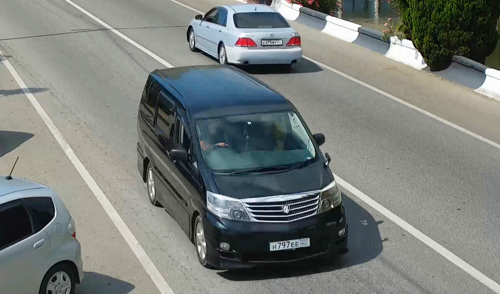 н 979 ее, Toyota Alphard 1st gen (G/V) (AH10), 2002–2008