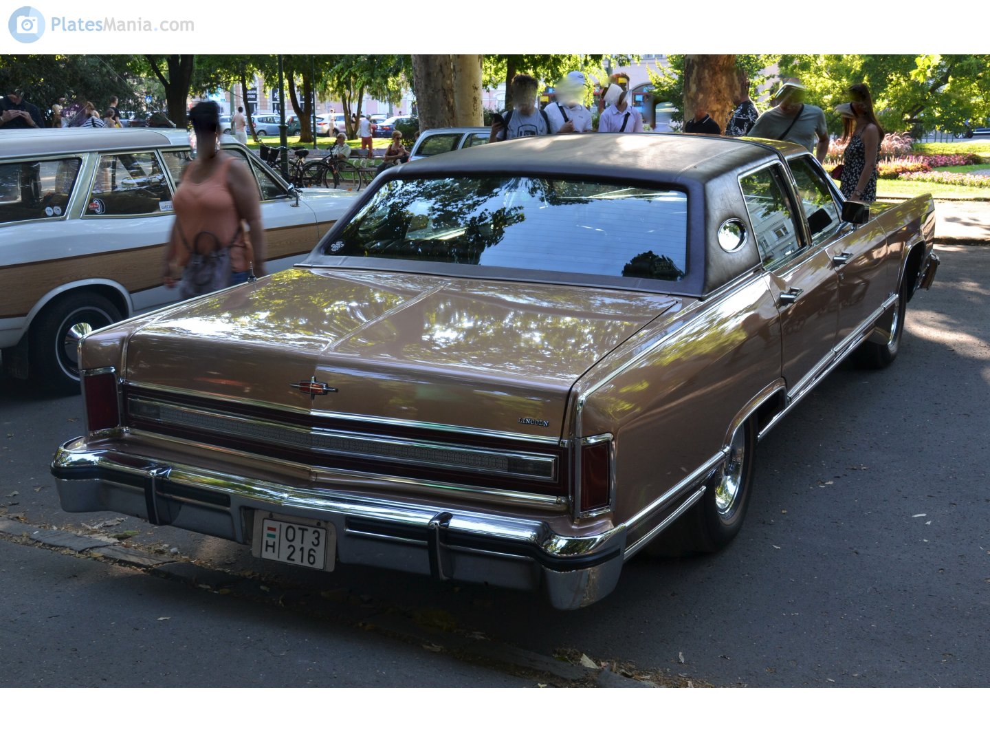 OT 32-16, Lincoln Continental 5th gen 4-door Sedan (53), 1969–1974