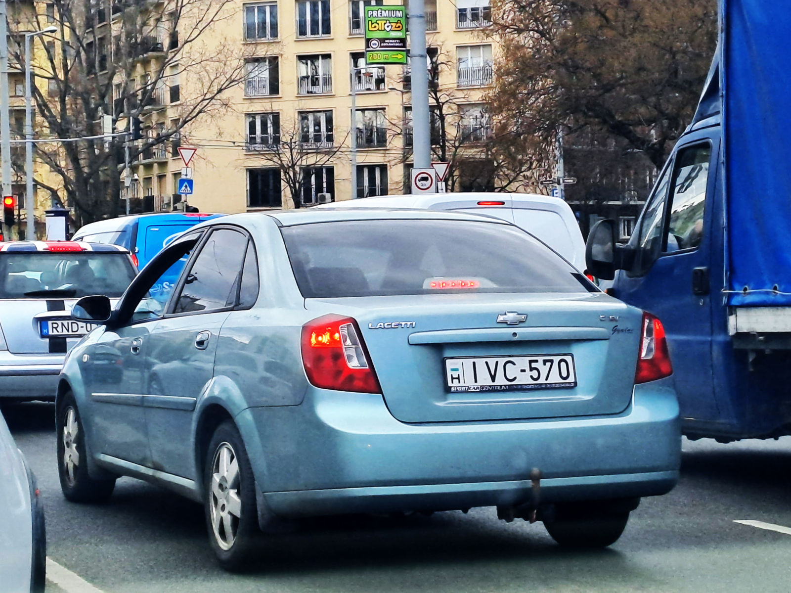 IVC-570, Daewoo Nubira 2nd gen Sedan (J200), 2003–2004