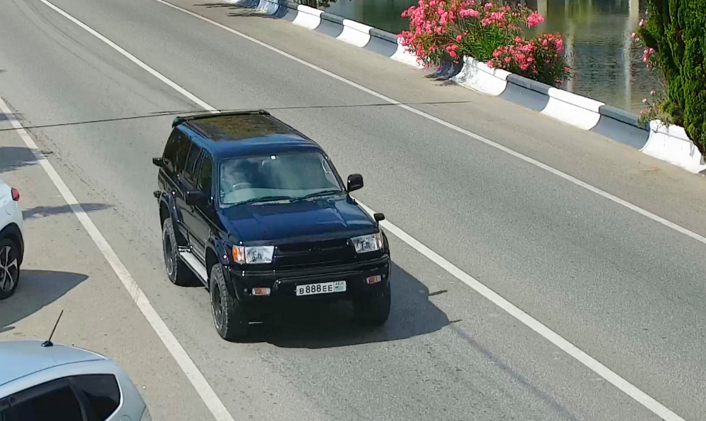 е 888 ее, Toyota Hilux Surf 