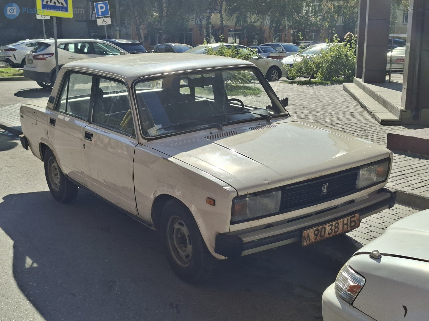 л 9038 НБ, Lada (VAZ) 2105 Жигули (Nova / Riva / 1300 / 1500), 1980–2010