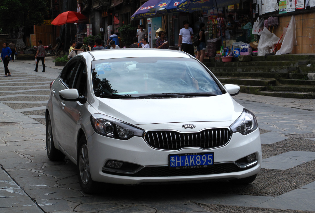 贵H·AK895, Kia K3 1st gen Sedan (YD), 2012–2016